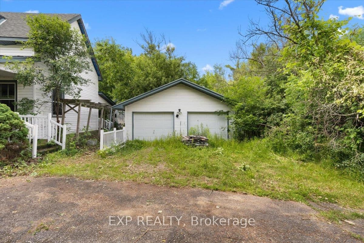 6889 Snake Island Road, Greely, ON — photo 2