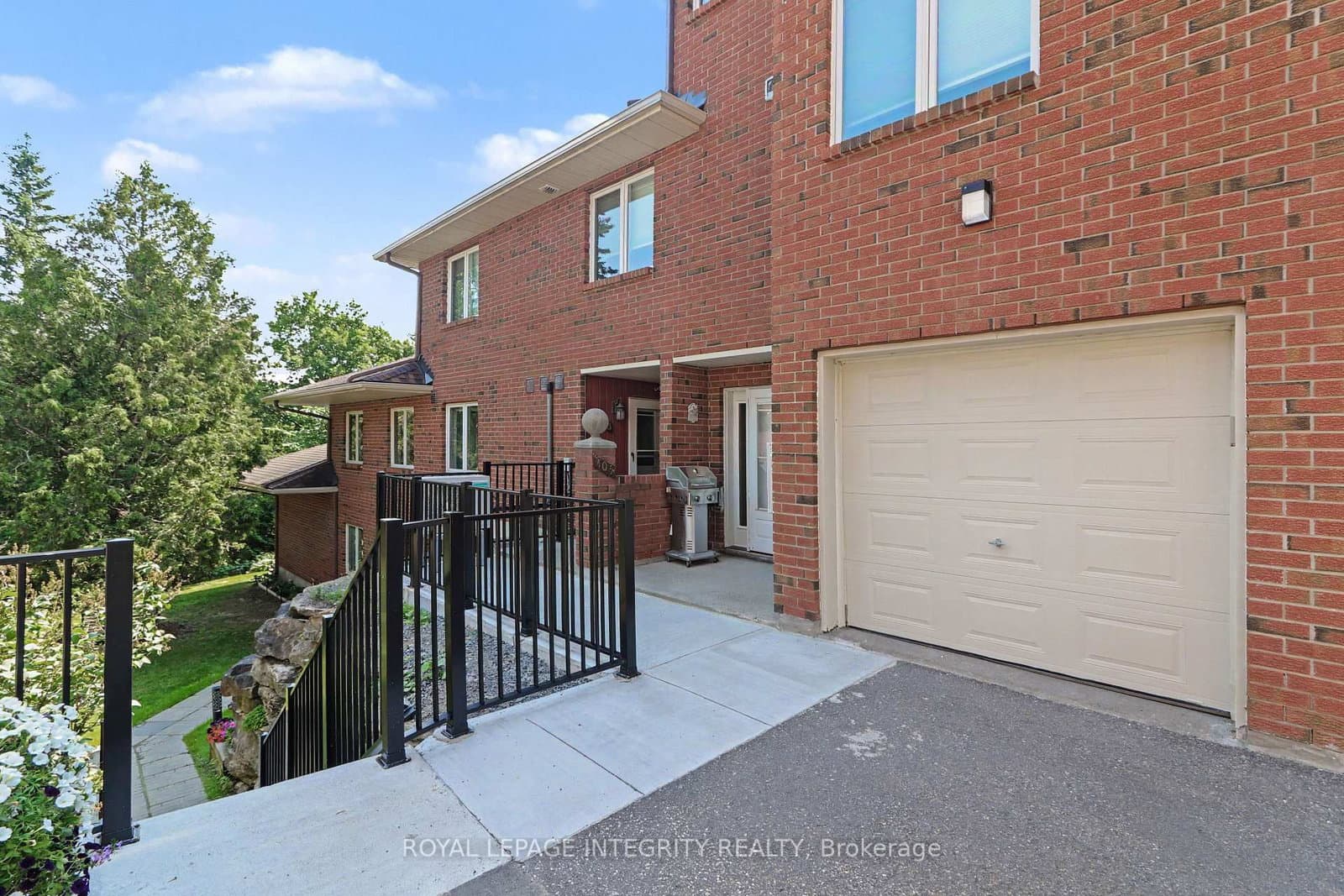 26 - 403 Stratas Circuit, Kanata, ON
