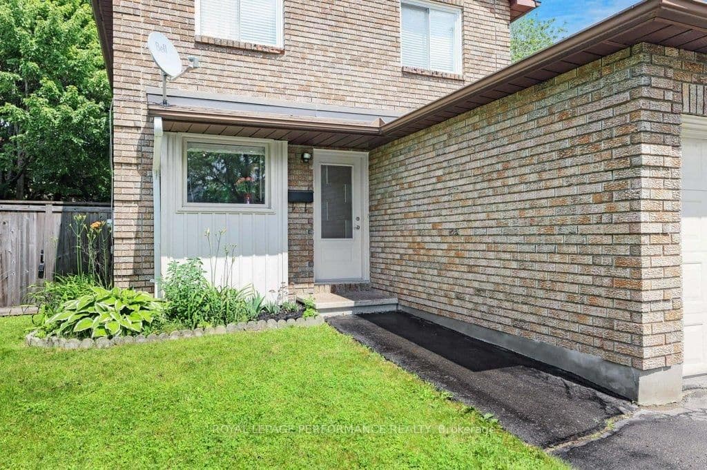 1550 Bourcier Drive, Ottawa, ON — photo 3