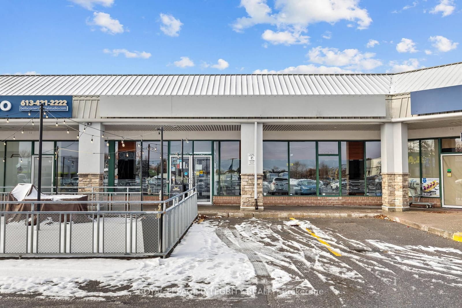 2150 Robertson Rd Road, Ottawa, ON