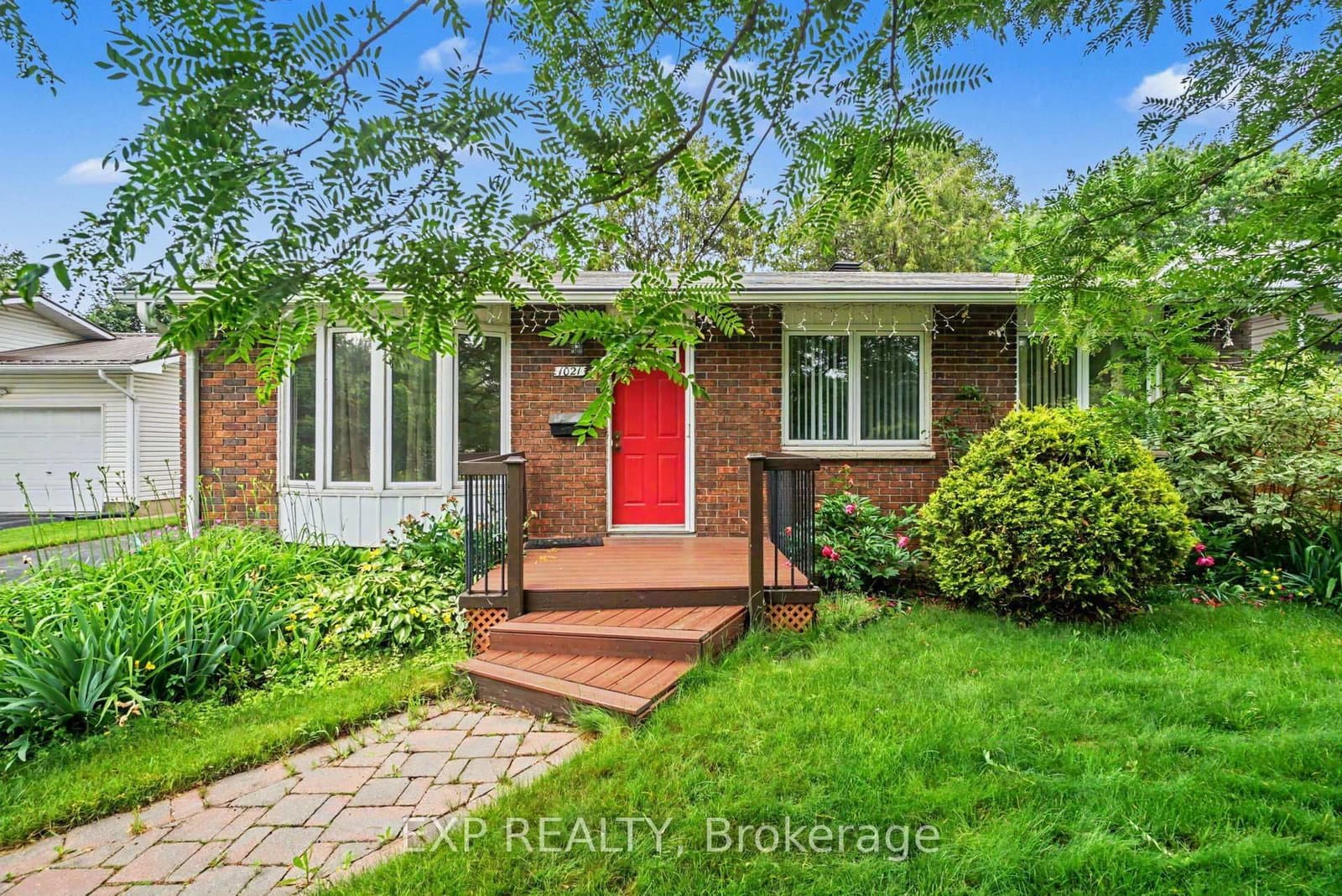 1021 Cadboro Road, Ottawa, ON
