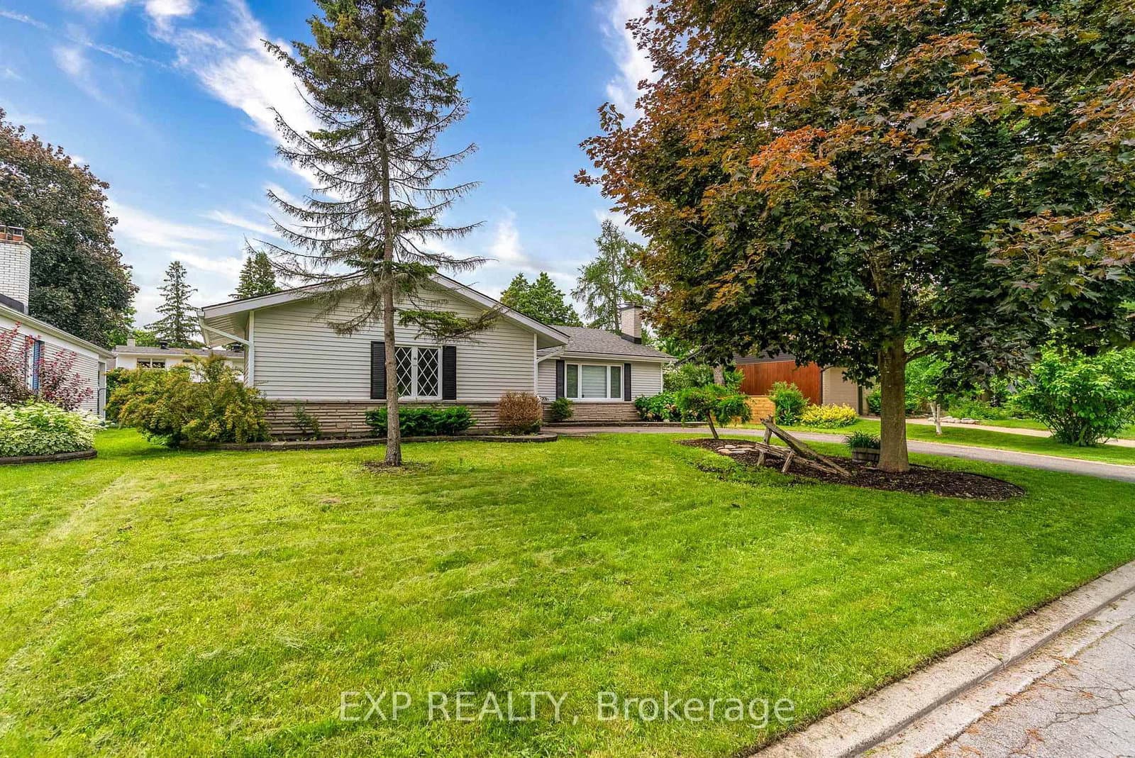 2136 Fillmore Crescent, Ottawa, ON