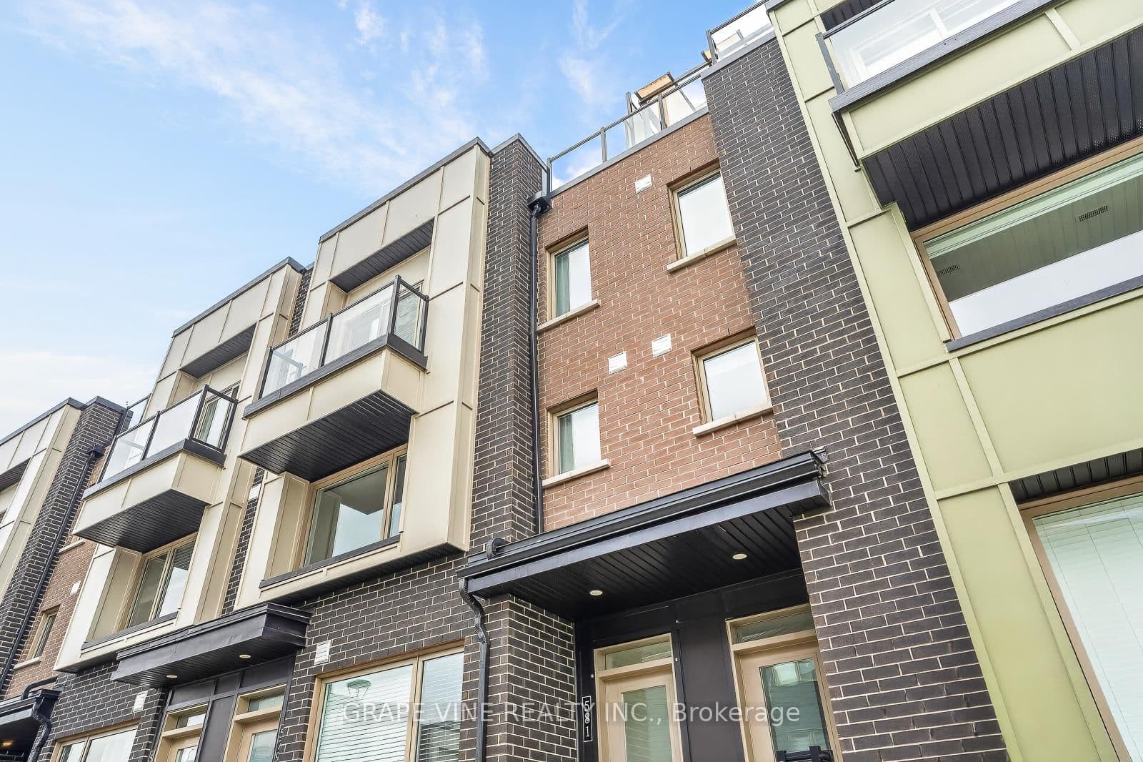 216 - 581 Takamose Private, Ottawa, ON — photo 2