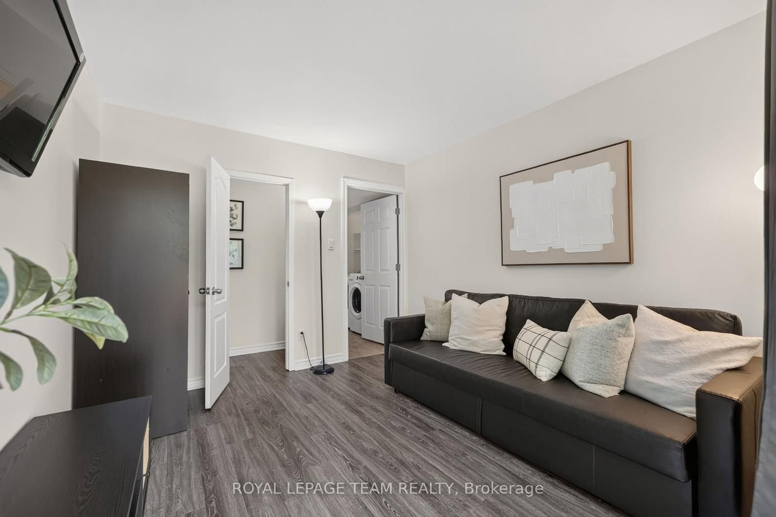 41 Longwood Avenue, Ottawa, ON — photo 3