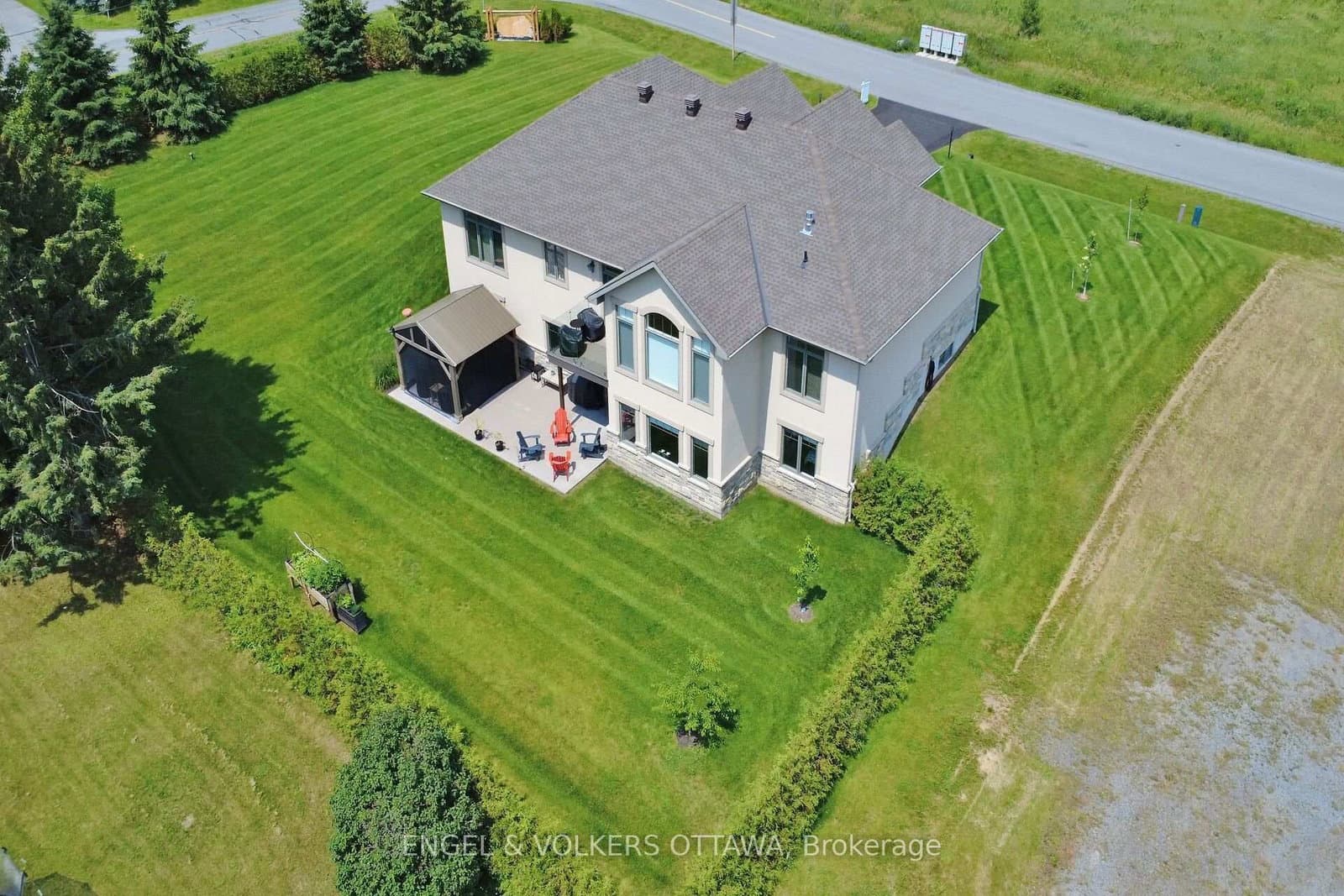 100 Lake Trail Road, Greely, ON — photo 3