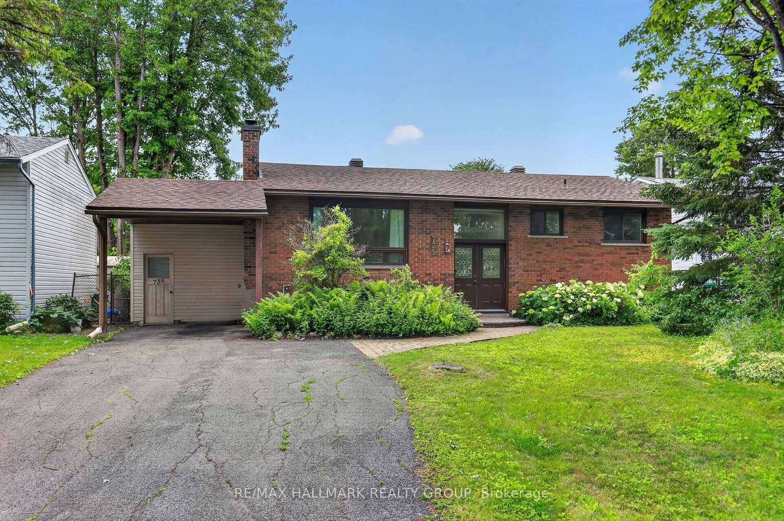 738 Stiles Crescent, Ottawa, ON