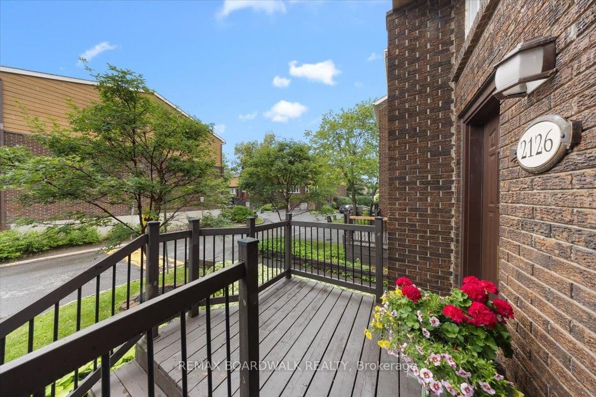 18 - 2126 Eric Crescent, Ottawa, ON — photo 3