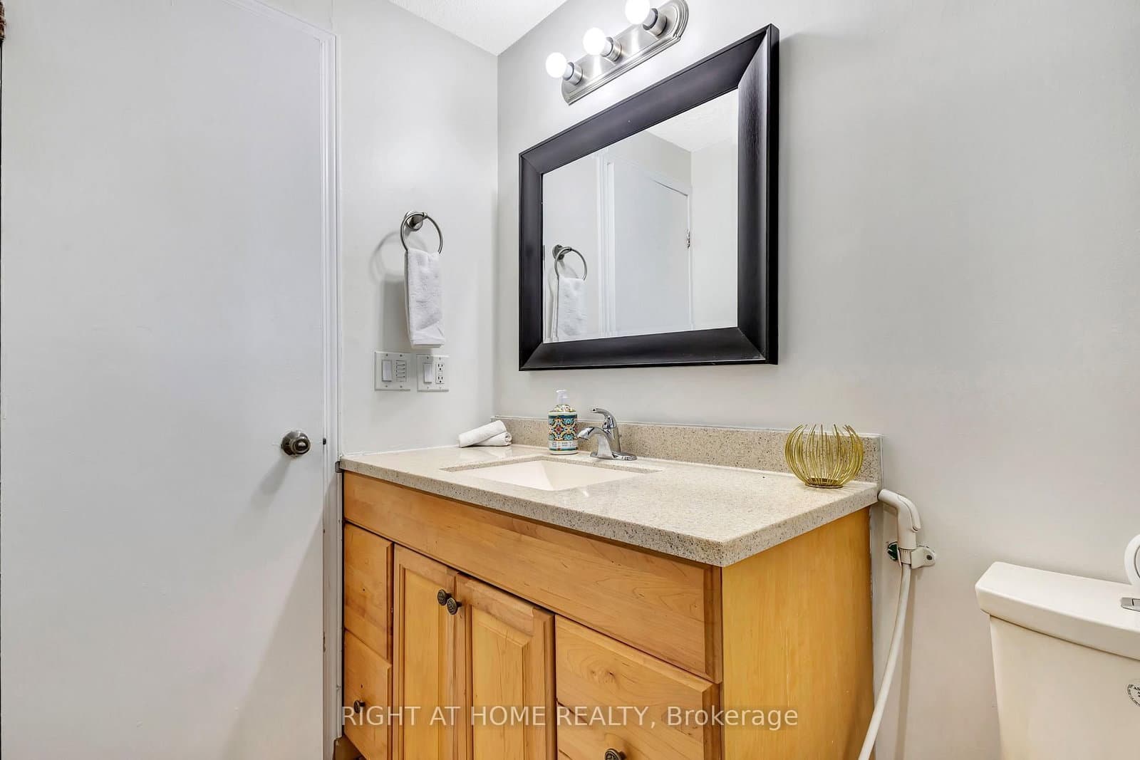 21 - 5 Hadley Circle, Ottawa, ON — photo 10
