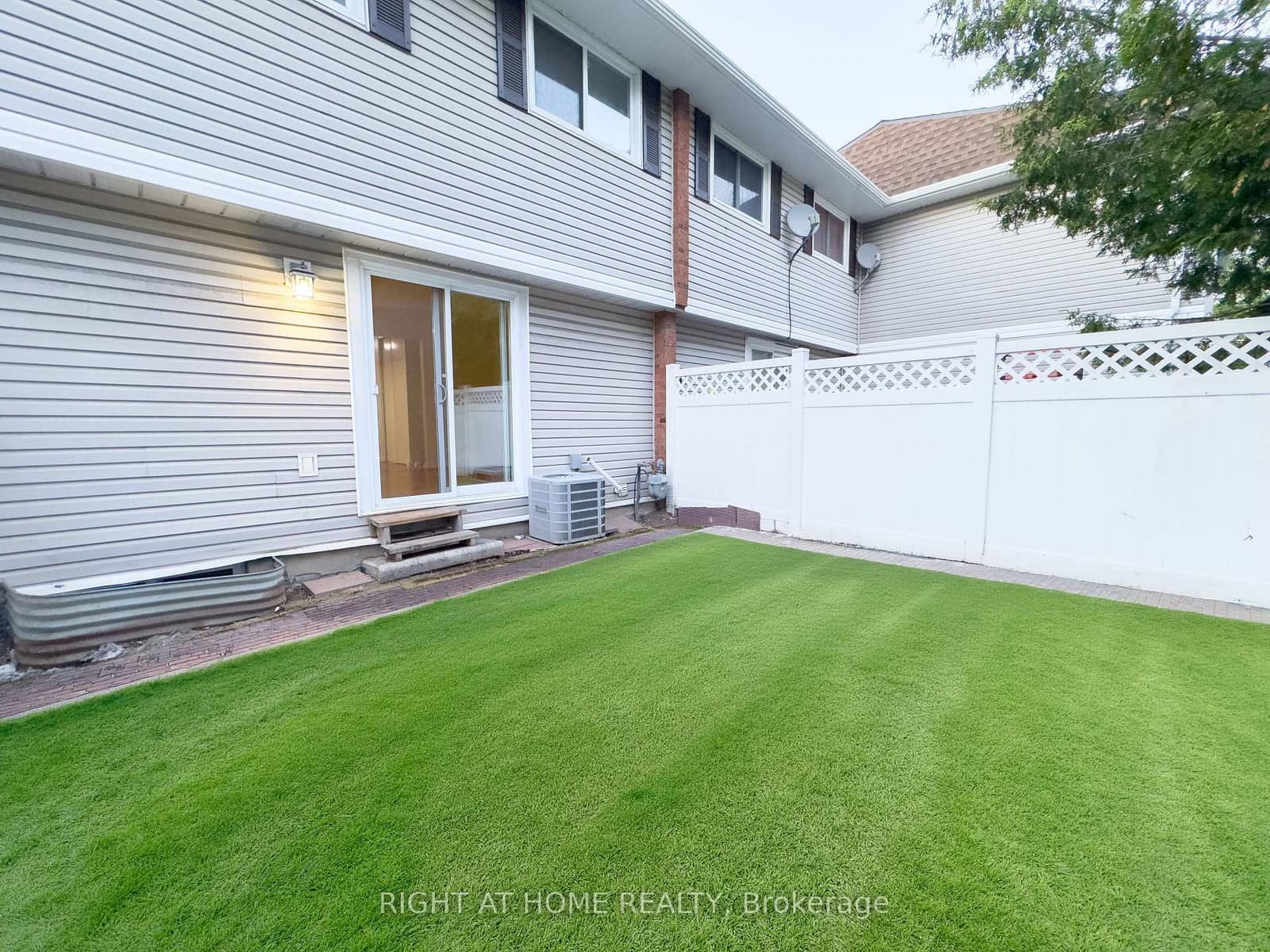21 - 5 Hadley Circle, Ottawa, ON — photo 14