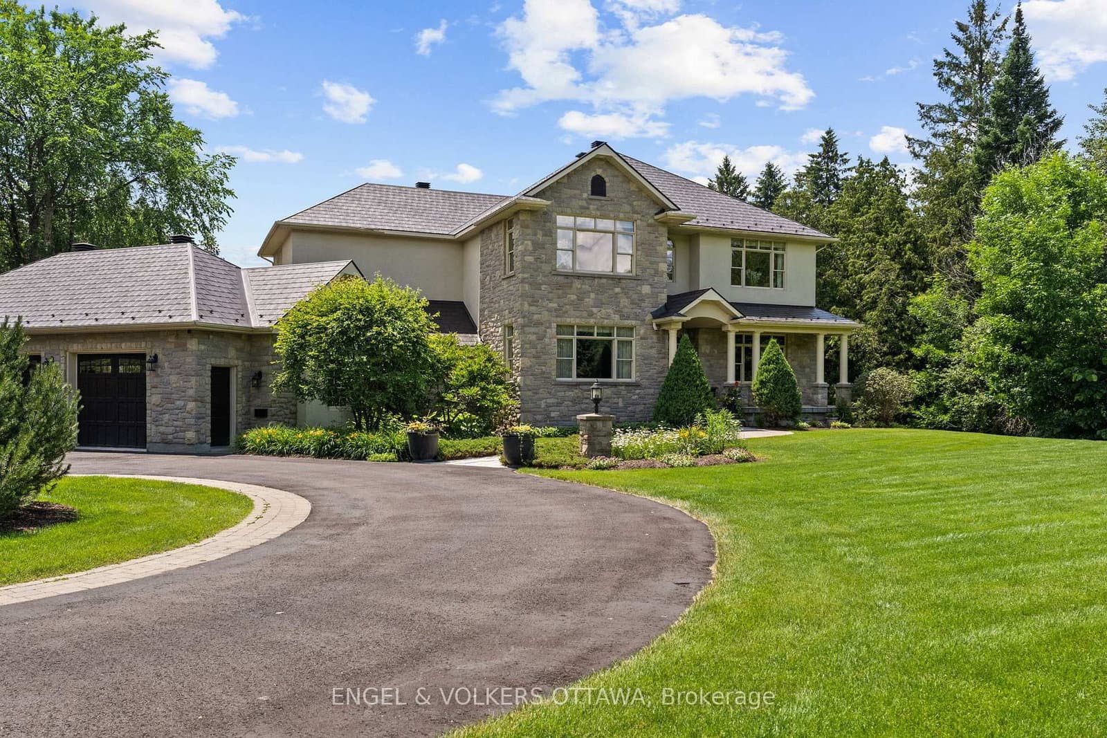 140 Lady Lochead Lane, Carp, ON — photo 6