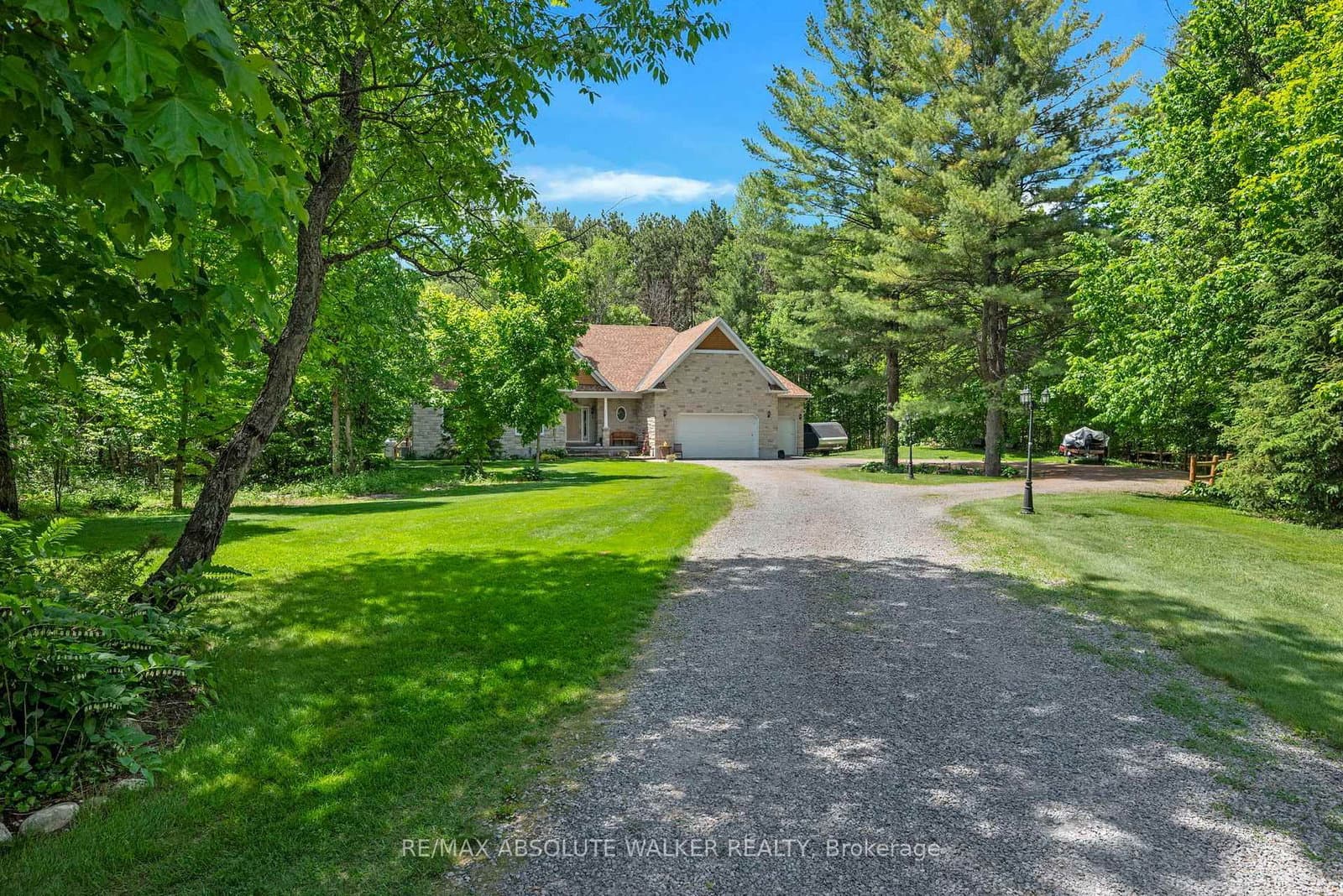 114 Hardwood Drive, Ottawa, ON — photo 2