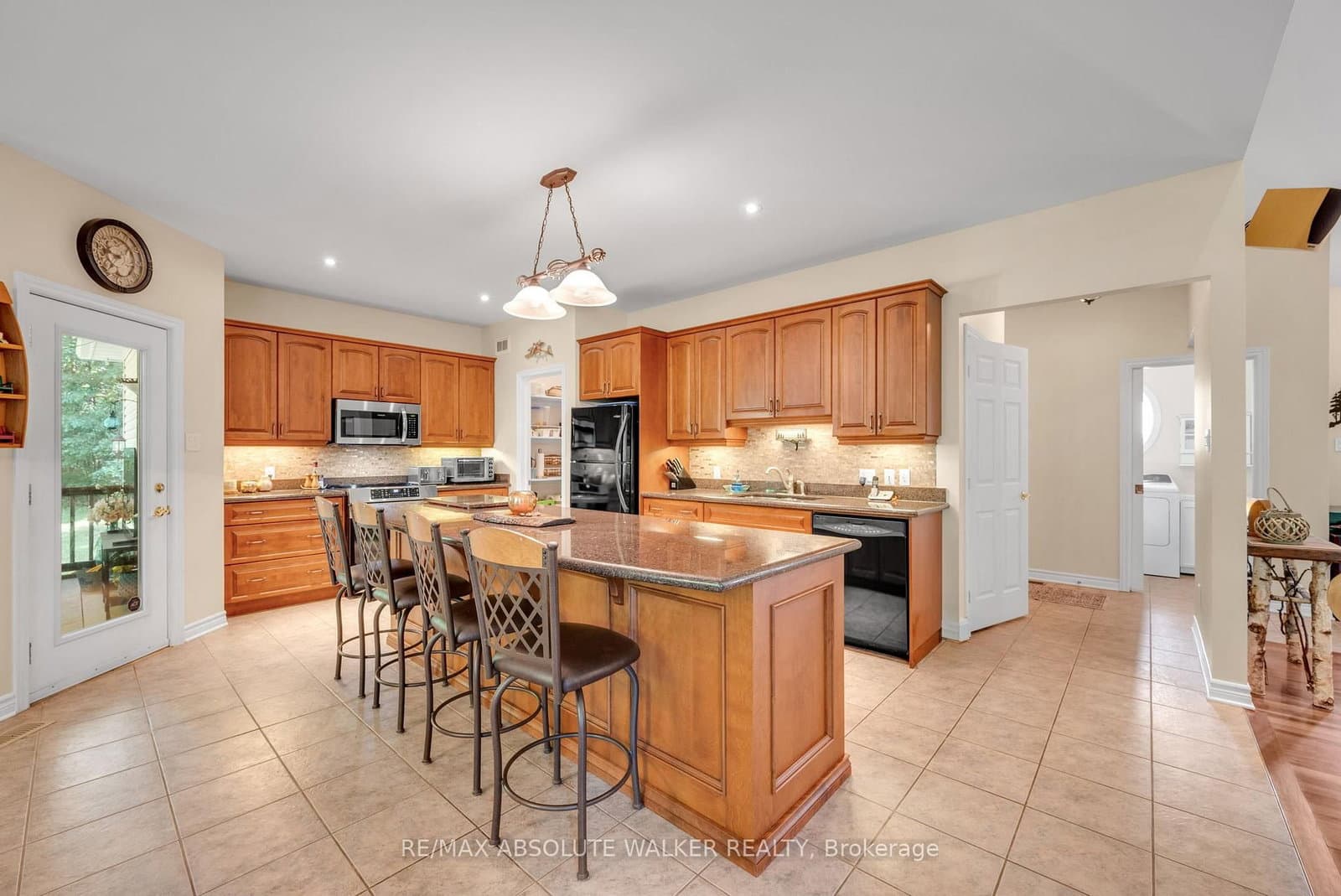 114 Hardwood Drive, Ottawa, ON — photo 7
