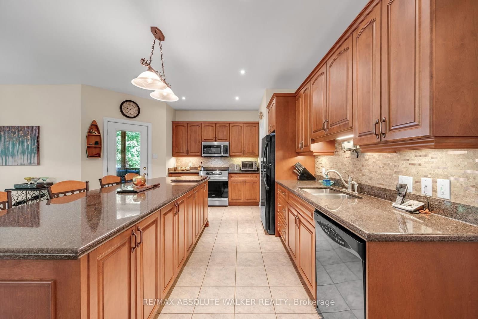 114 Hardwood Drive, Ottawa, ON — photo 8