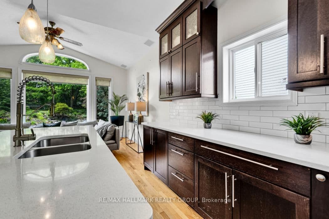 16 Hemlo Crescent, Kanata, ON — photo 18