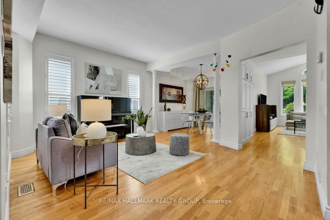 16 Hemlo Crescent, Kanata, ON — photo 5
