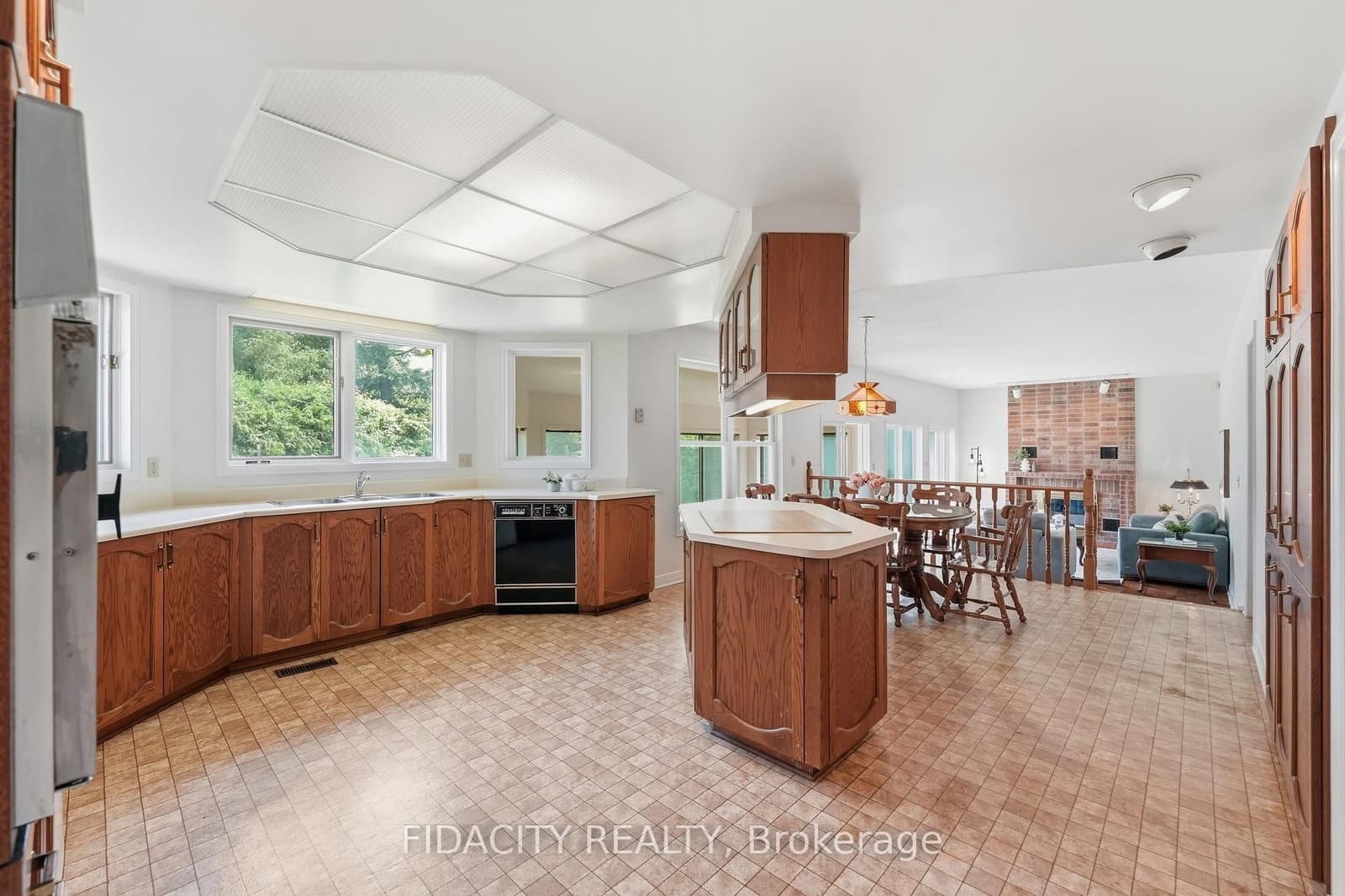 25 Pine Bluff Trail, Ottawa, ON — photo 11