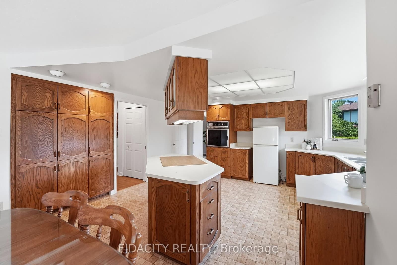 25 Pine Bluff Trail, Ottawa, ON — photo 12