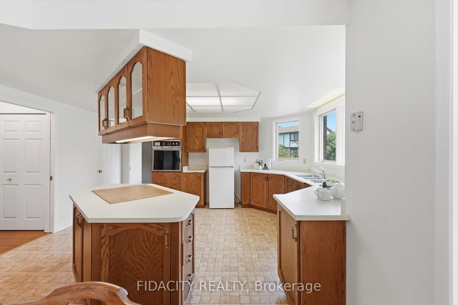 25 Pine Bluff Trail, Ottawa, ON — photo 13