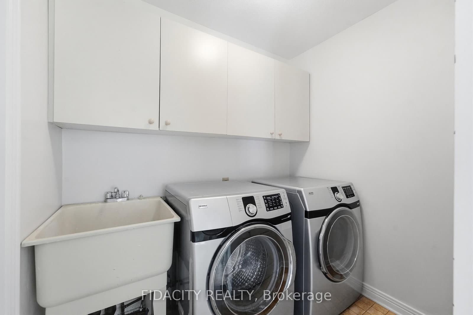25 Pine Bluff Trail, Ottawa, ON — photo 27