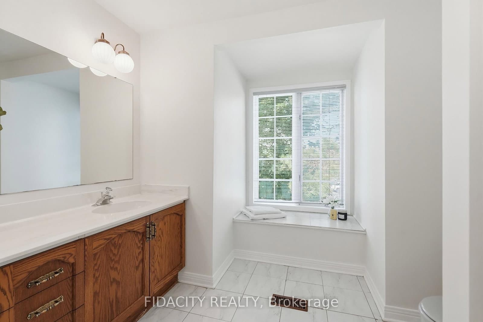 25 Pine Bluff Trail, Ottawa, ON — photo 37