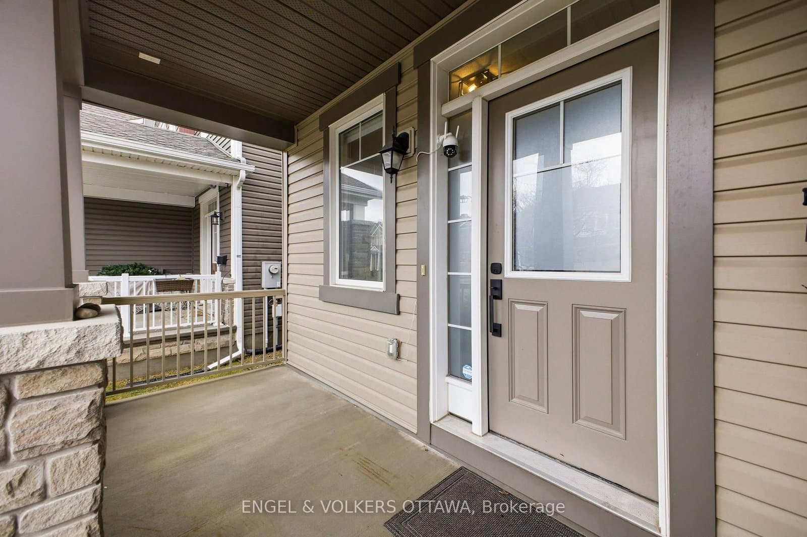 139 Switch Grass Crescent, Ottawa, ON — photo 2