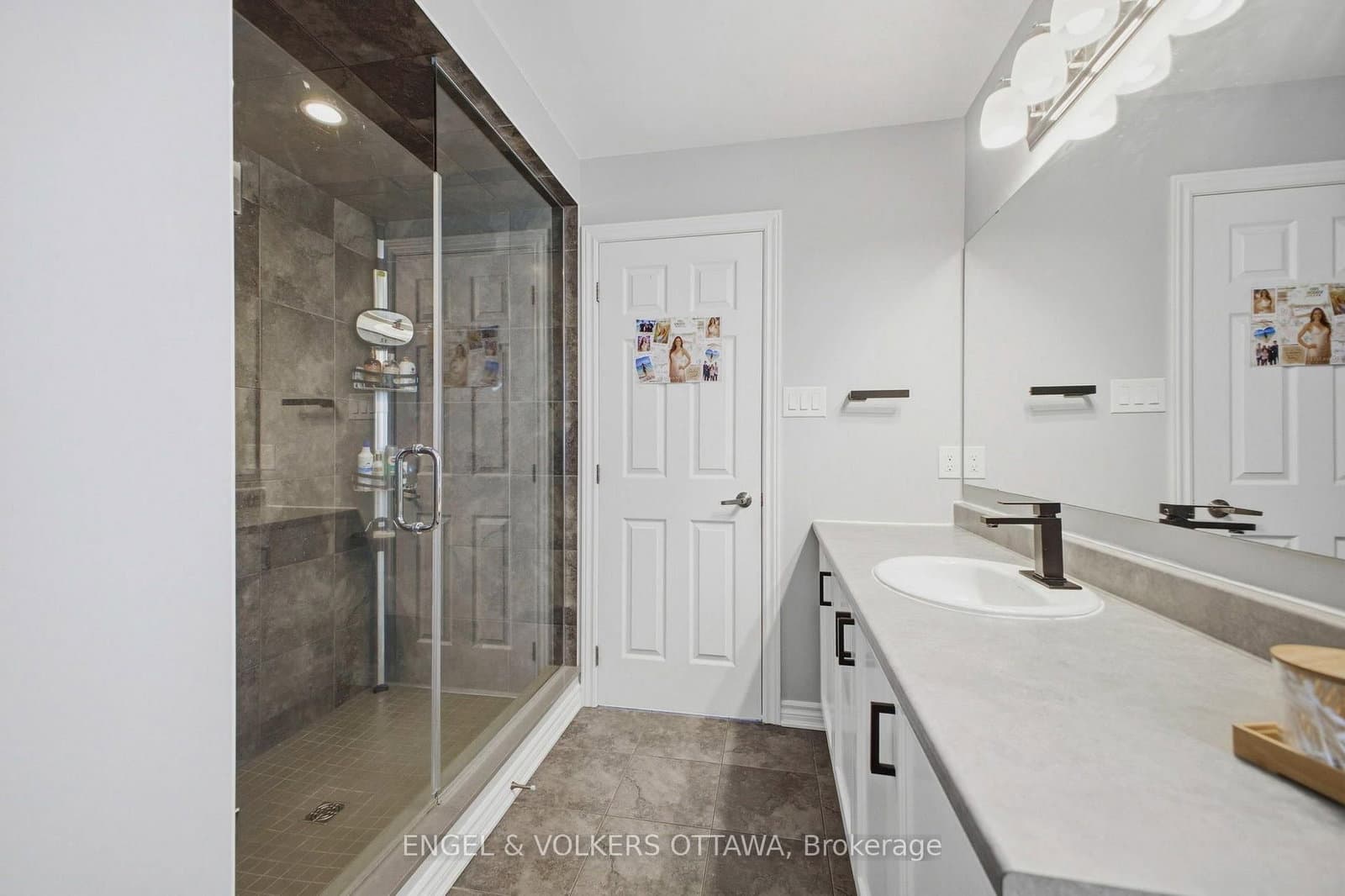 139 Switch Grass Crescent, Ottawa, ON — photo 21