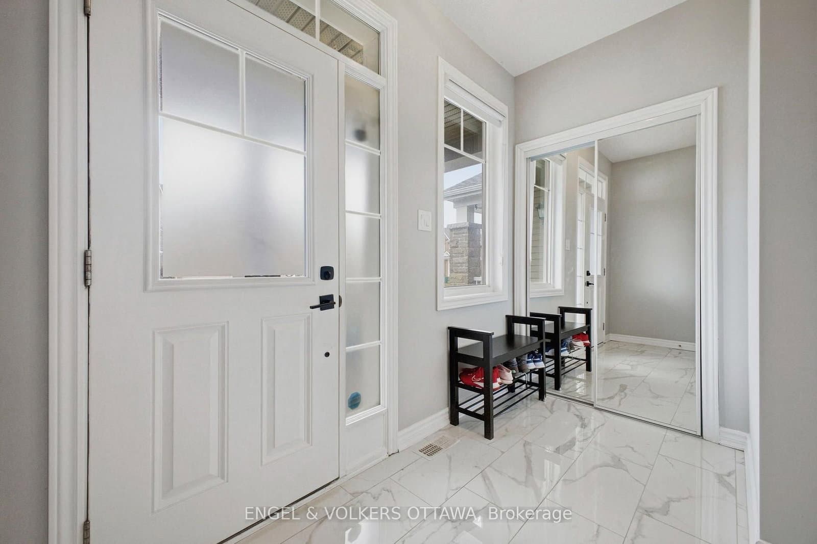 139 Switch Grass Crescent, Ottawa, ON — photo 3