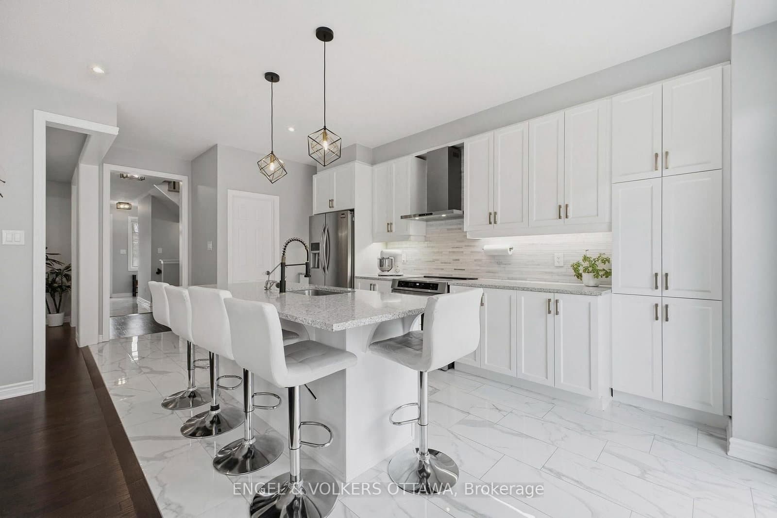 139 Switch Grass Crescent, Ottawa, ON — photo 8