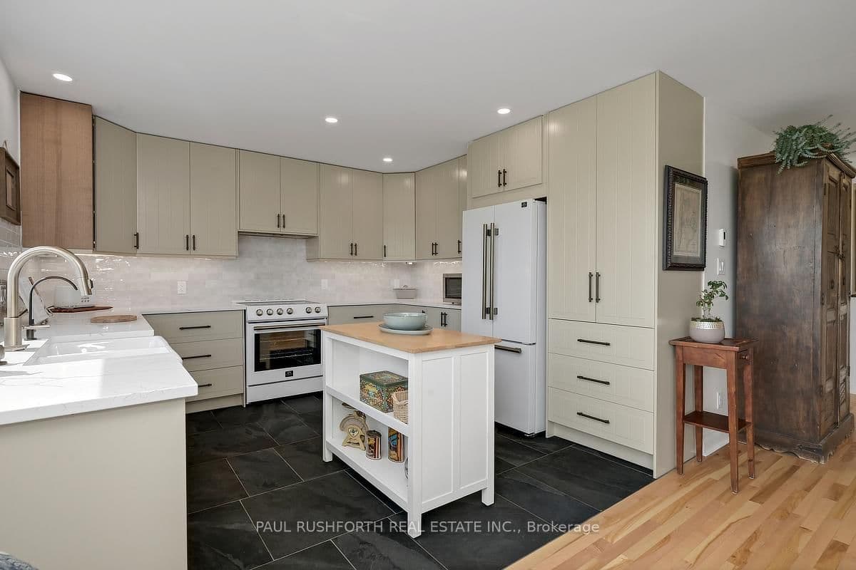 4153 Birchgrove Road, Sarsfield, ON — photo 11
