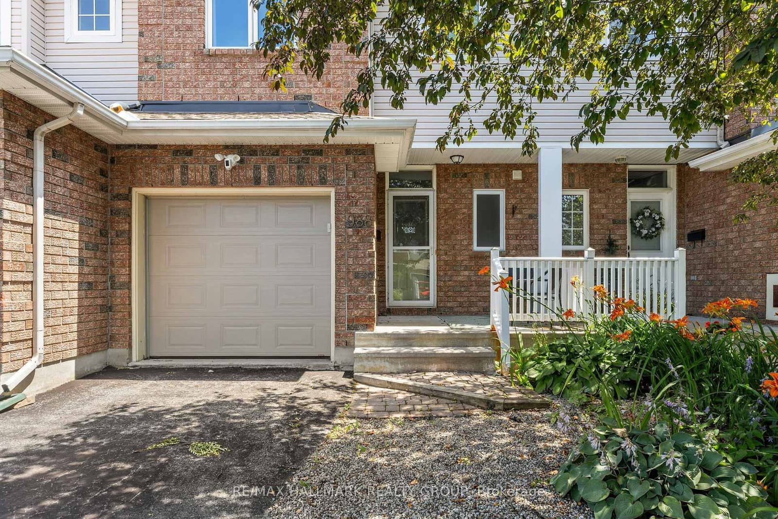 988 Lucille Way, Ottawa, ON — photo 1