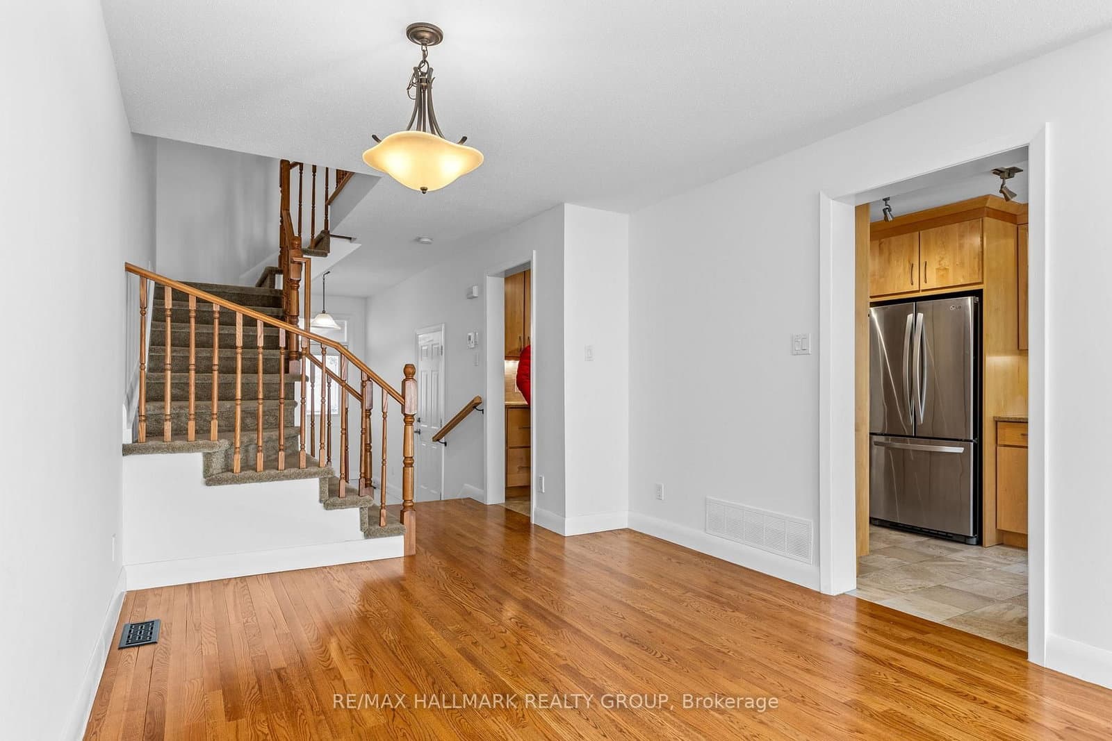 988 Lucille Way, Ottawa, ON — photo 11