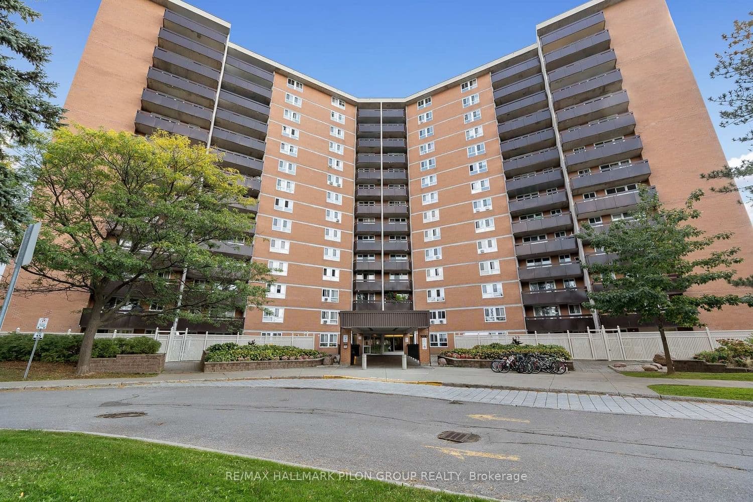 508 - 2000 Jasmine Crescent, Ottawa, ON — photo 1