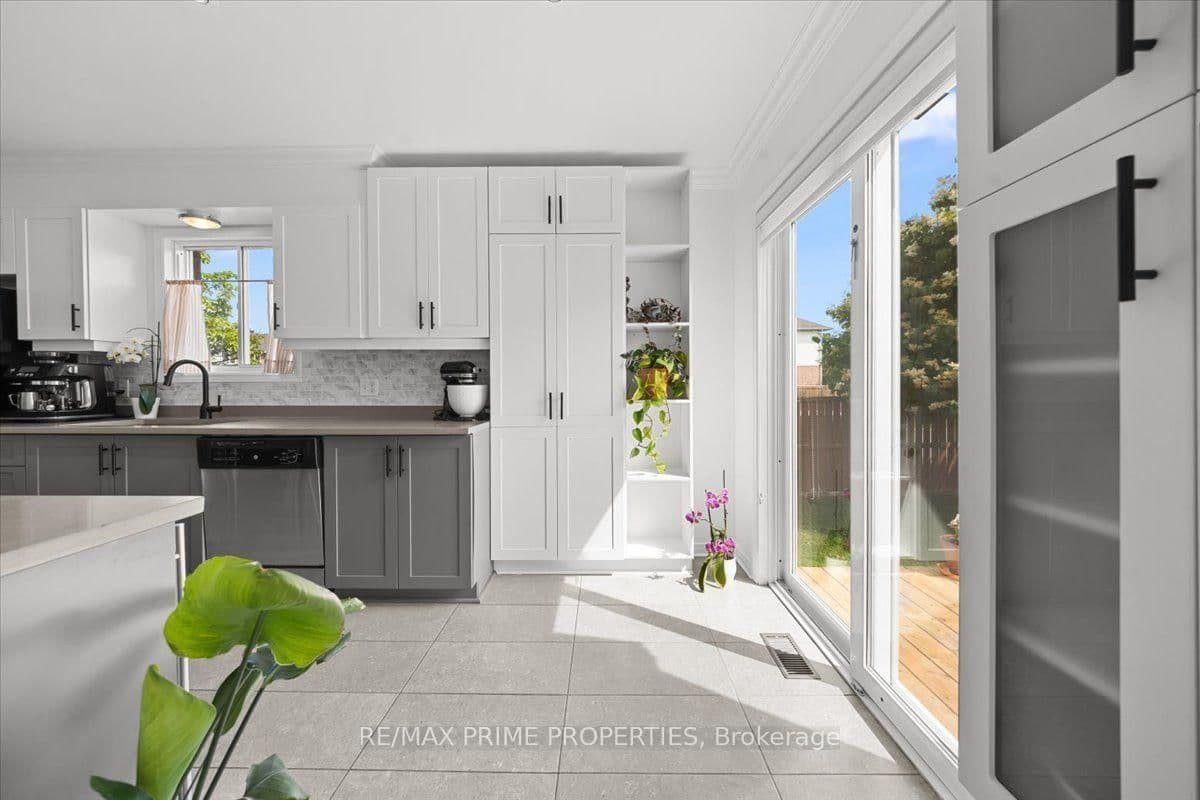 1587 Duplante Avenue, Ottawa, ON — photo 19