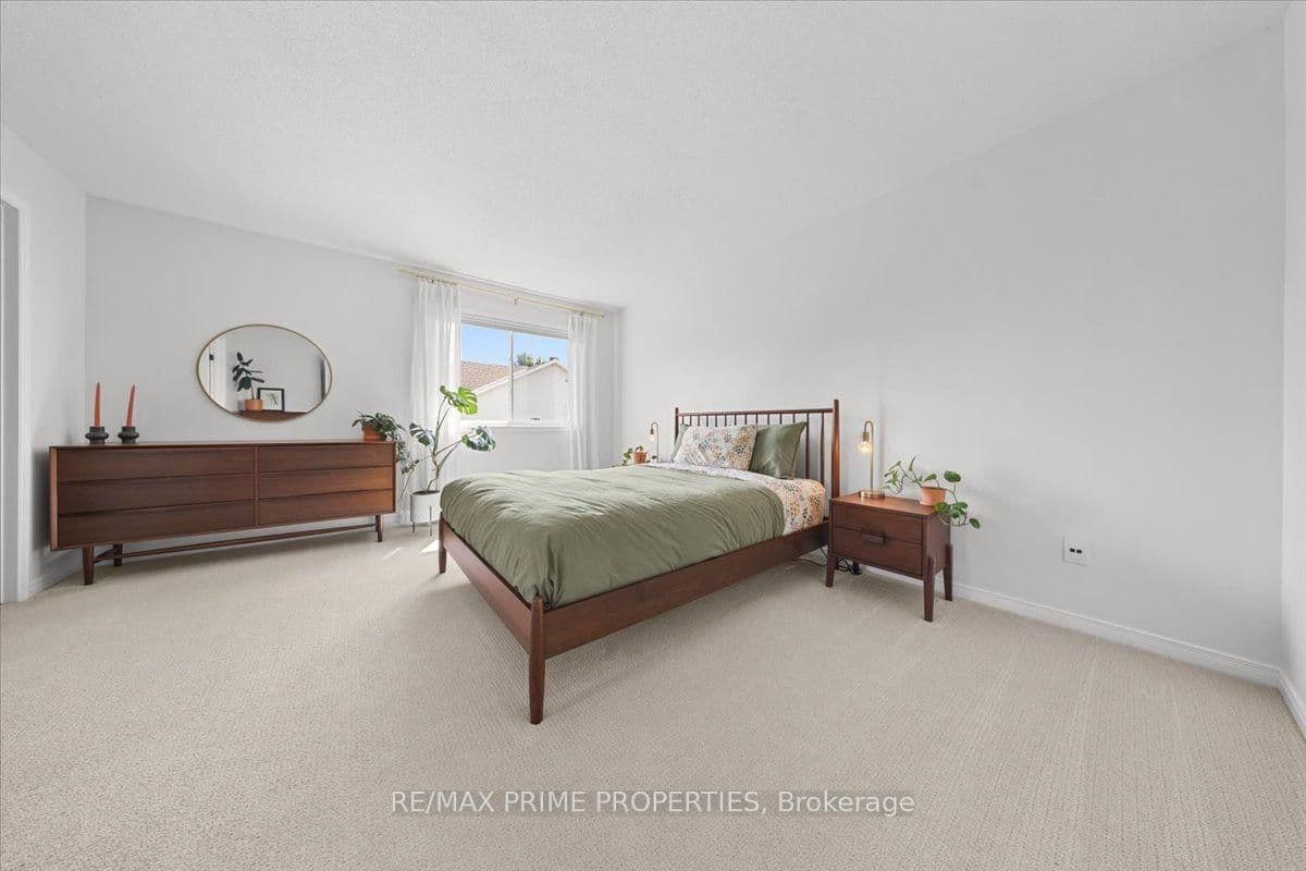 1587 Duplante Avenue, Ottawa, ON — photo 25