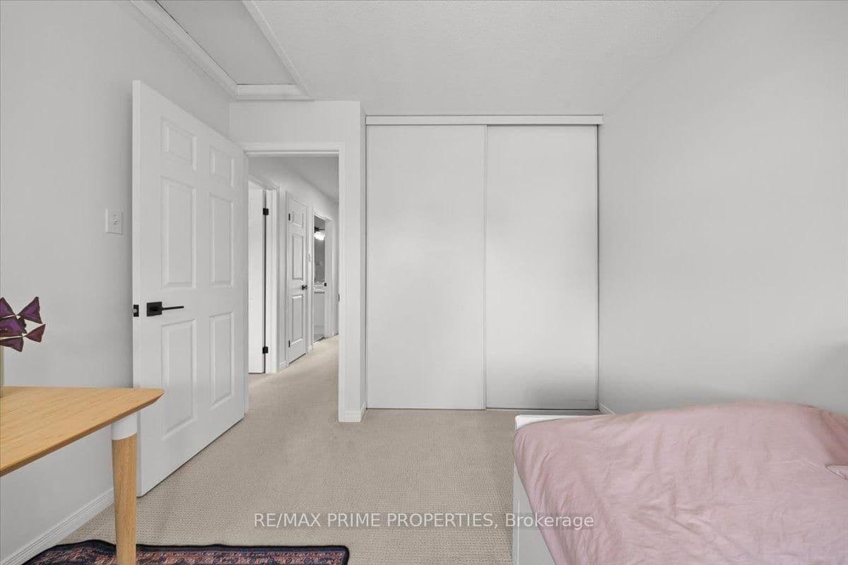 1587 Duplante Avenue, Ottawa, ON — photo 30