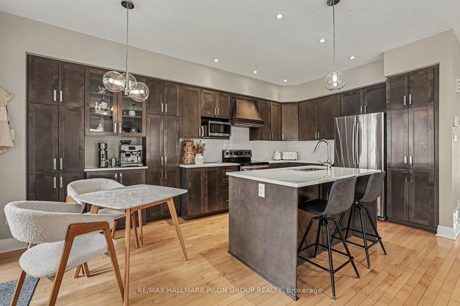 208 Butterfly Walk, Ottawa, ON — photo 8