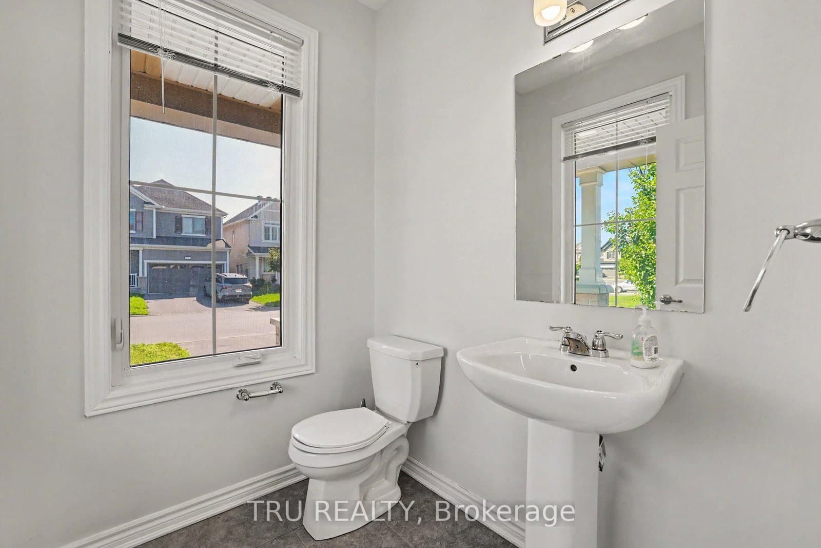 425 Aphelion Crescent, Ottawa, ON — photo 6