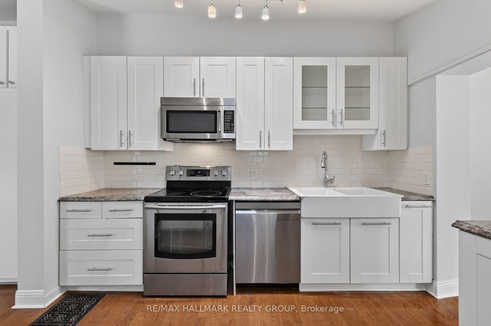 115 Sherbrooke Avenue, Ottawa, ON — photo 11
