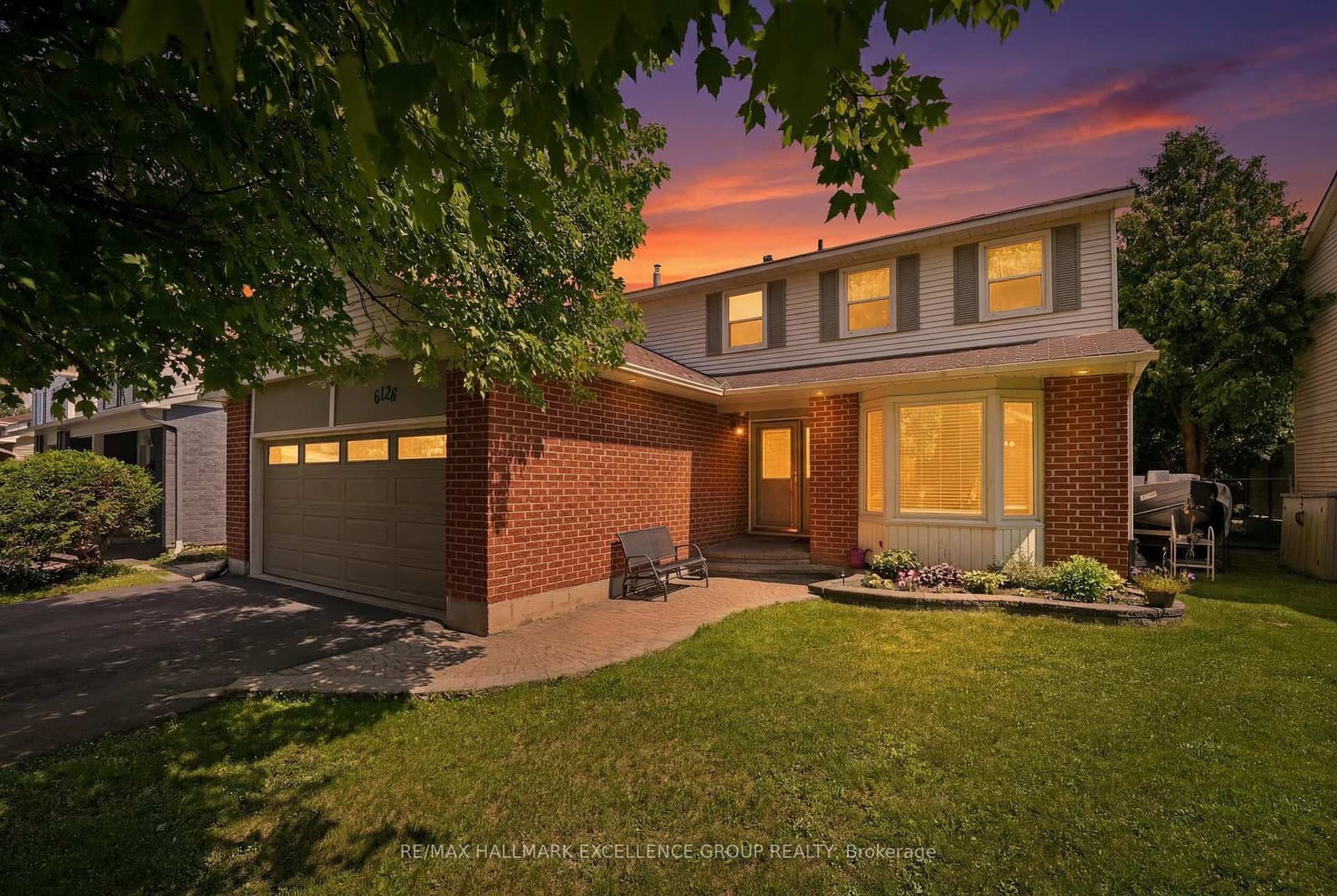 6126 Vineyard Drive, Ottawa, ON — photo 1