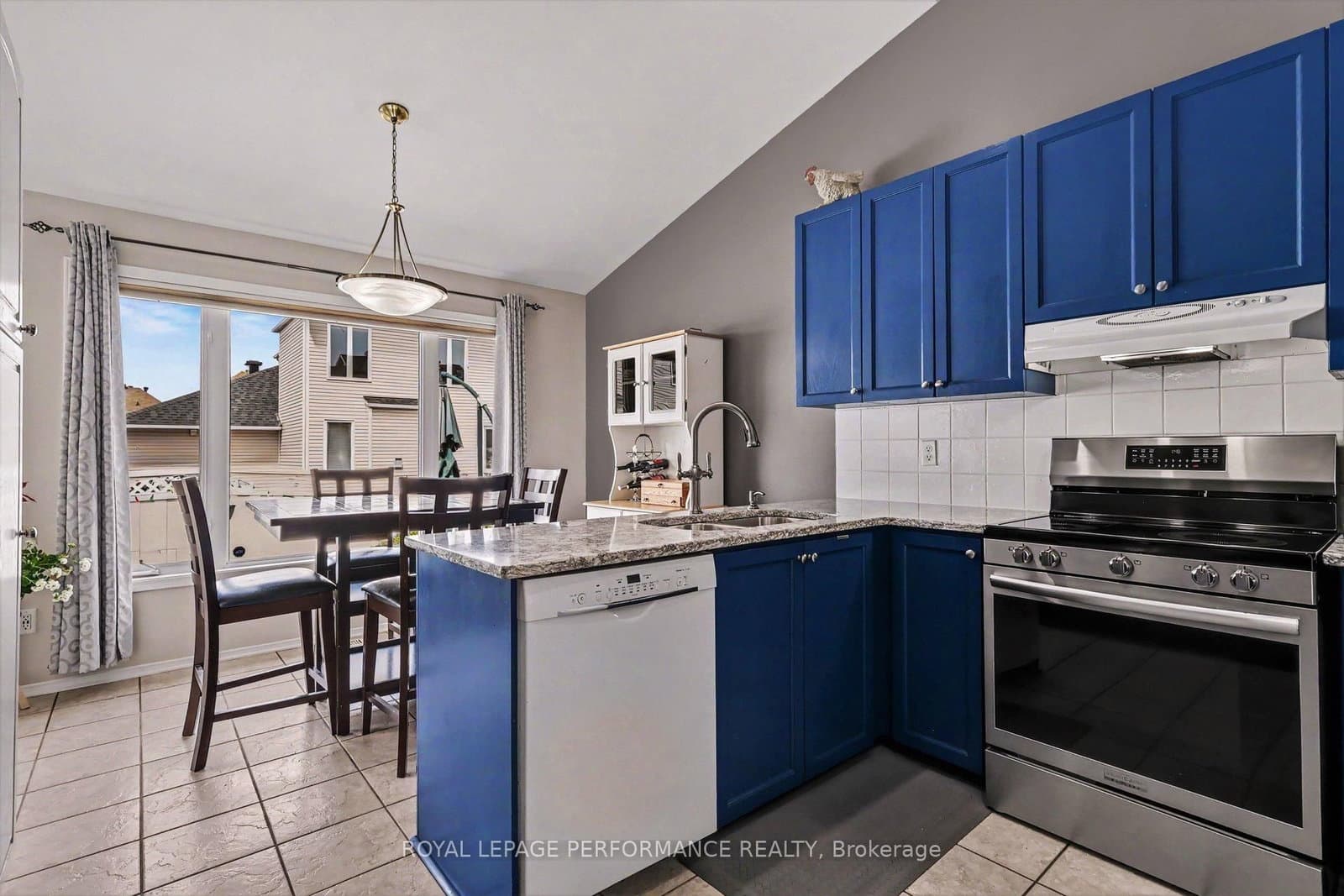 2110 Ricardo Street, Ottawa, ON — photo 5