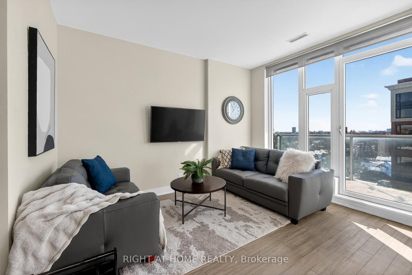806 - 118 Holmwood Avenue, Ottawa, ON — photo 4