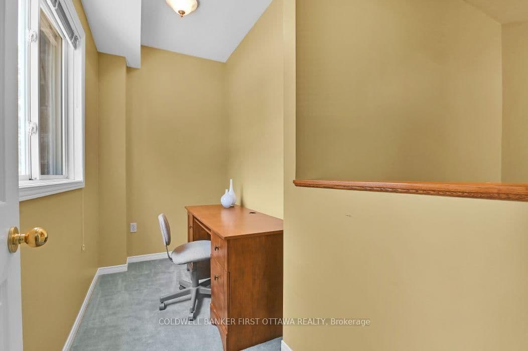 99 Robson Court, Ottawa, ON — photo 5