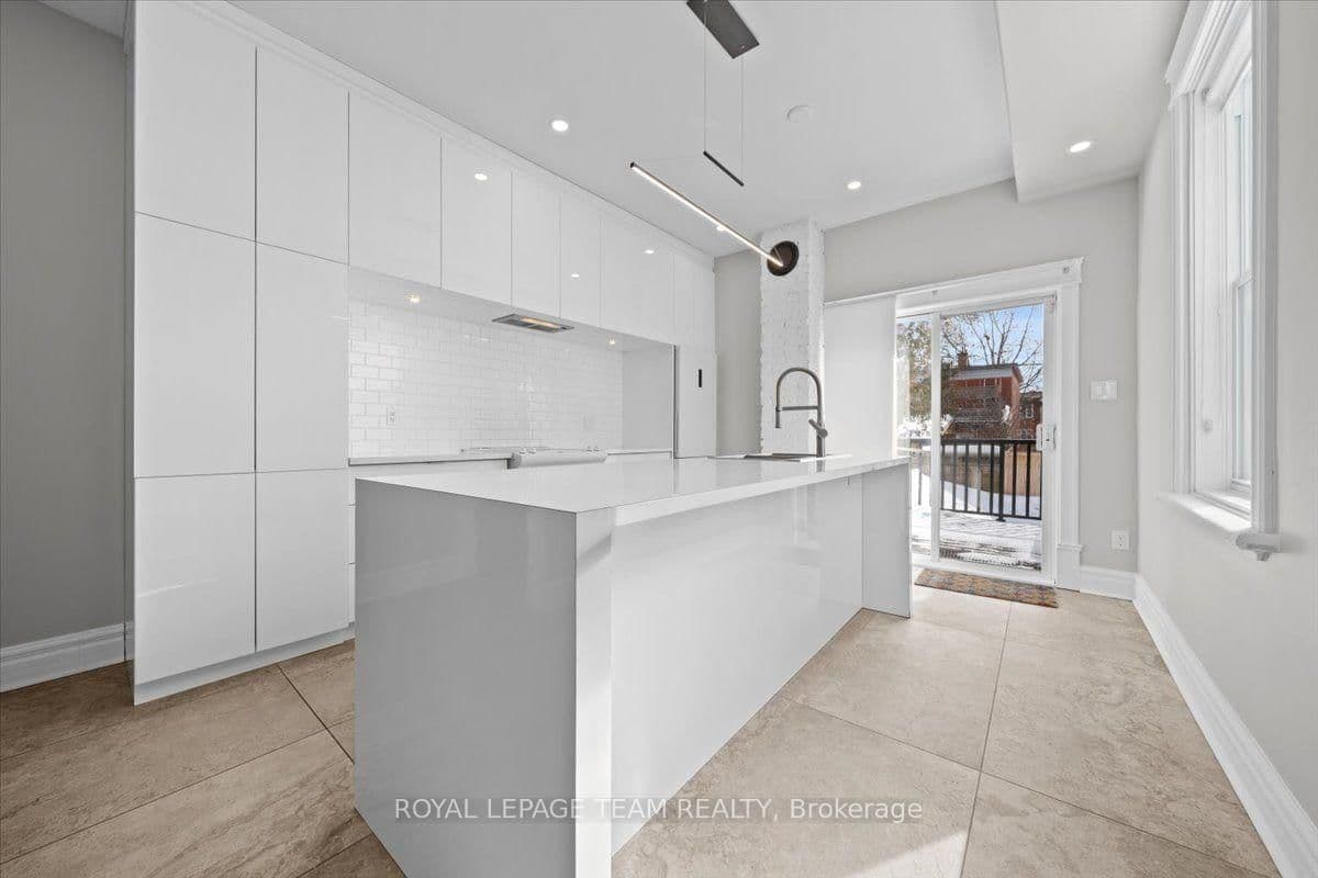 136 Elm Street, Ottawa, ON — photo 10