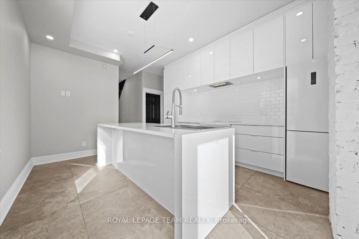 136 Elm Street, Ottawa, ON — photo 11
