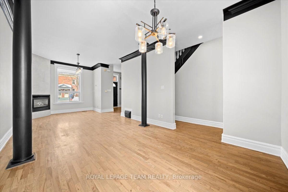 136 Elm Street, Ottawa, ON — photo 8