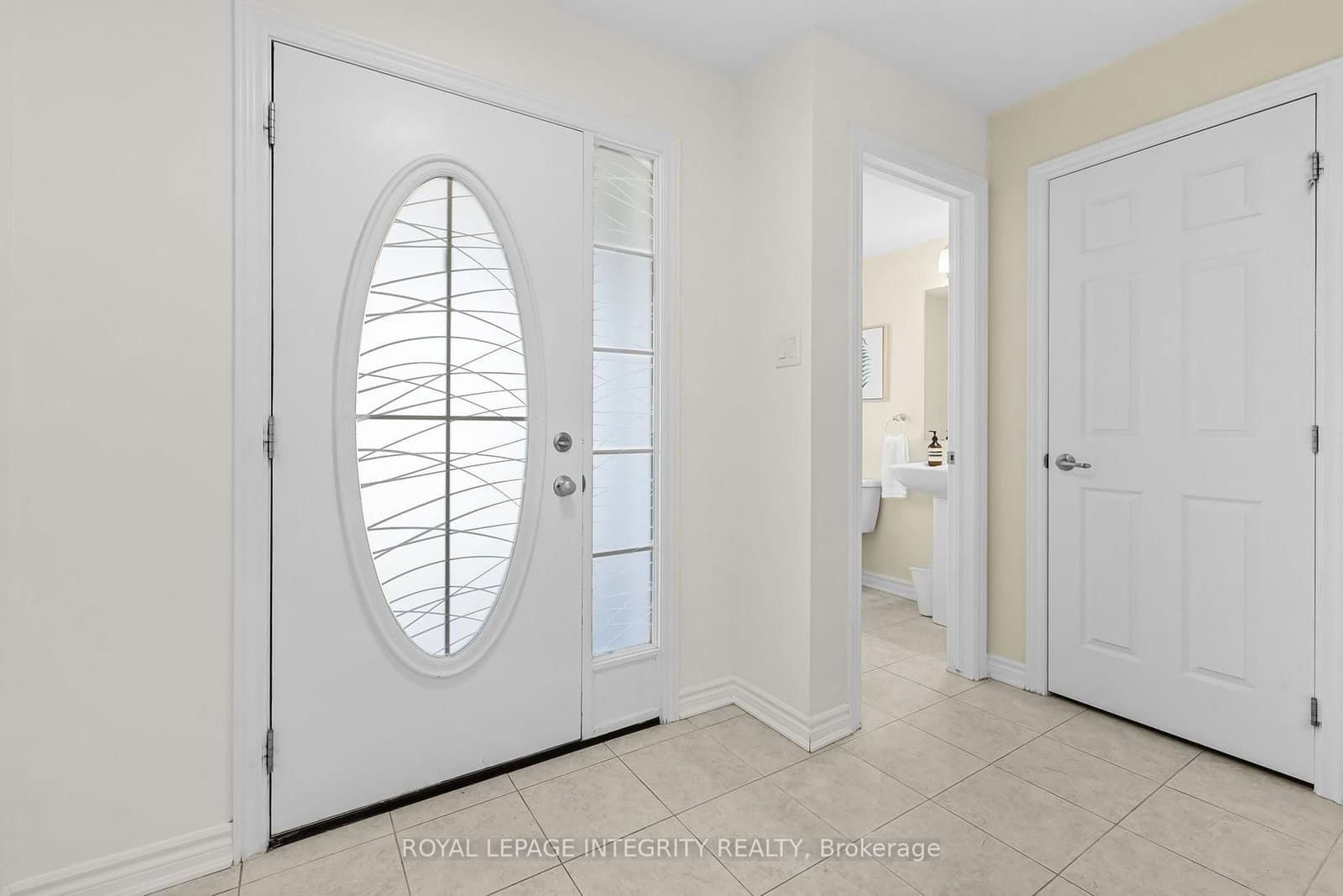 1002 Laburnum Walk, Ottawa, ON — photo 3