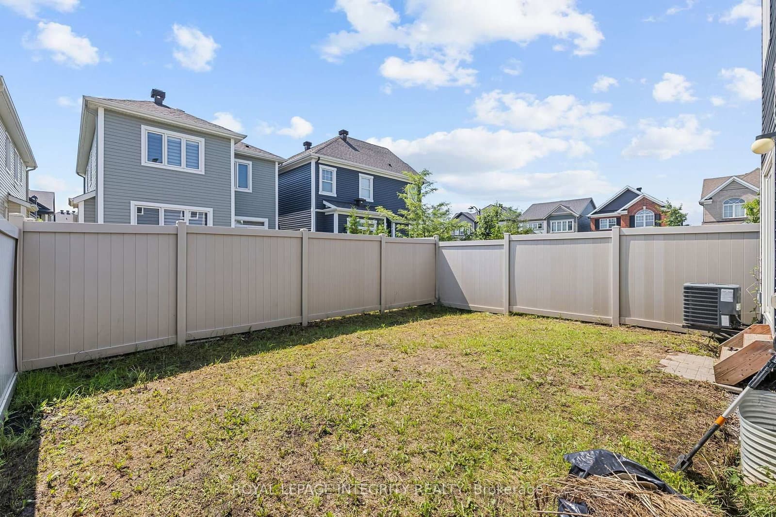 1002 Laburnum Walk, Ottawa, ON — photo 35