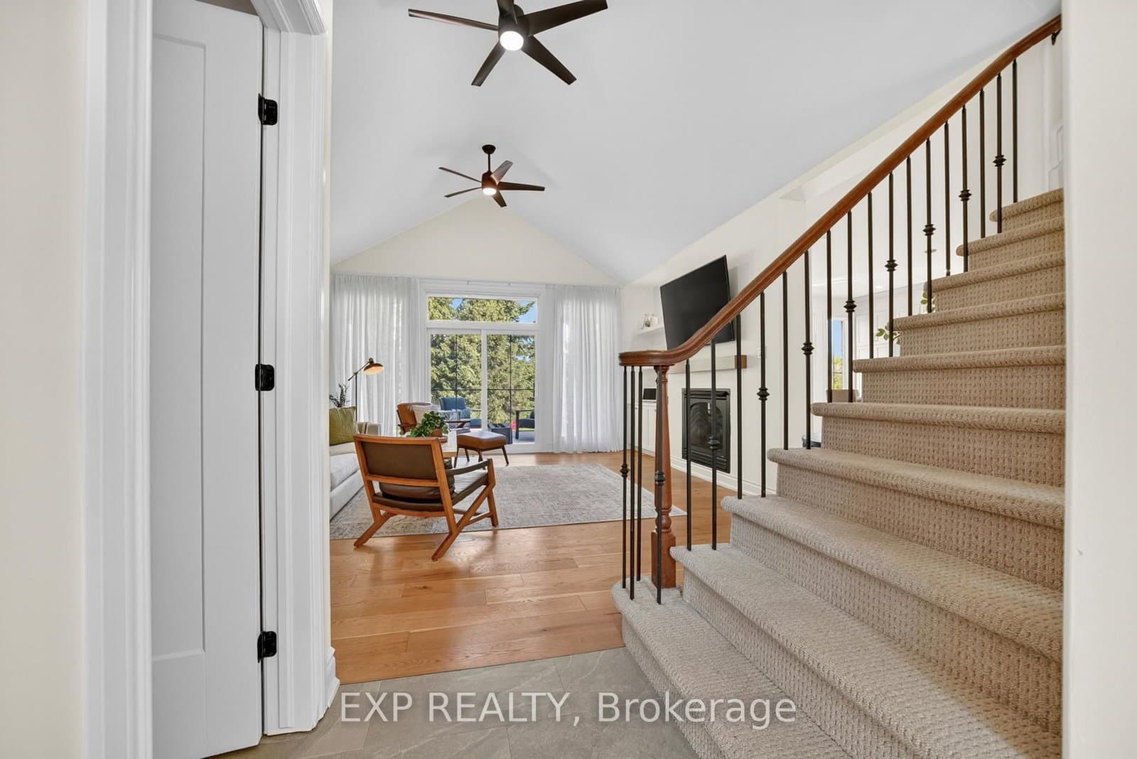 124 Wilbert Cox Drive, Carp, ON — photo 9