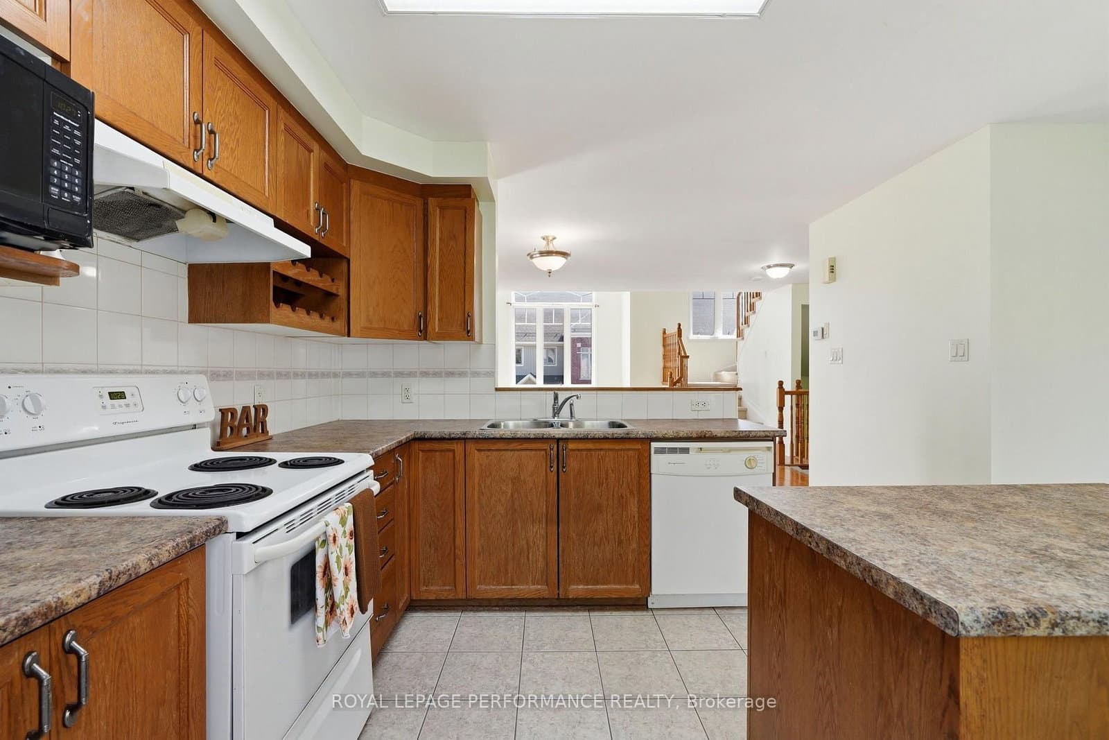 8 - 568 Reardon Private, Ottawa, ON — photo 15