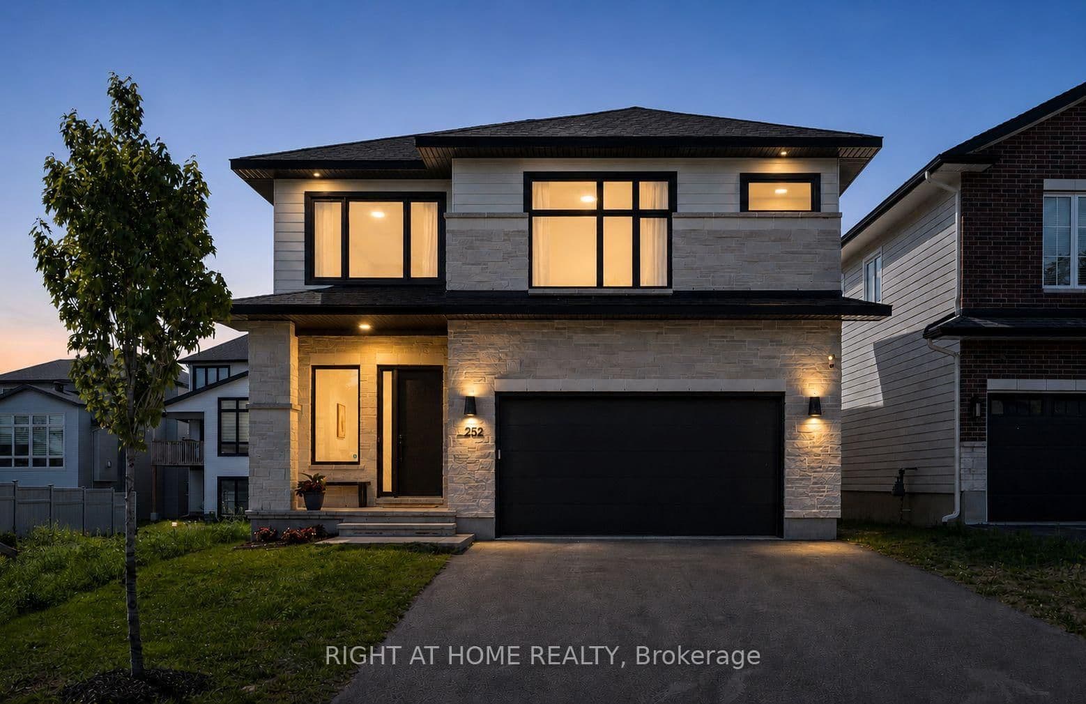 252 KETCHIKAN Crescent, Kanata, ON — photo 1